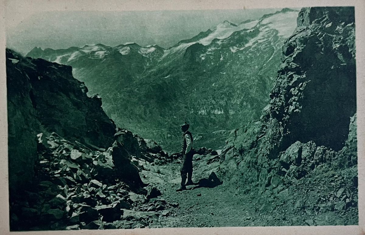 CPA FR31 Environs de Luchon - Groupe des Monts Maudits vu à travers l'échancrure du Port de Venasque