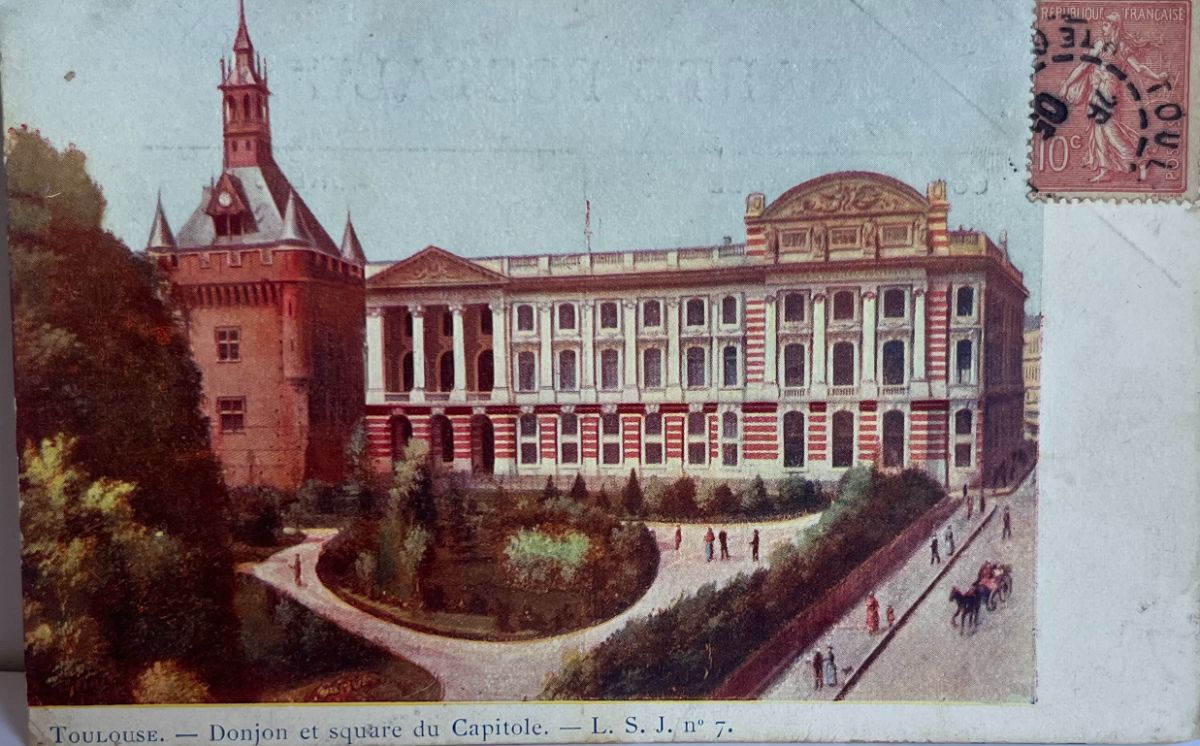 CPA FR31 Toulouse - Donjon et Square du Capitole LSJ