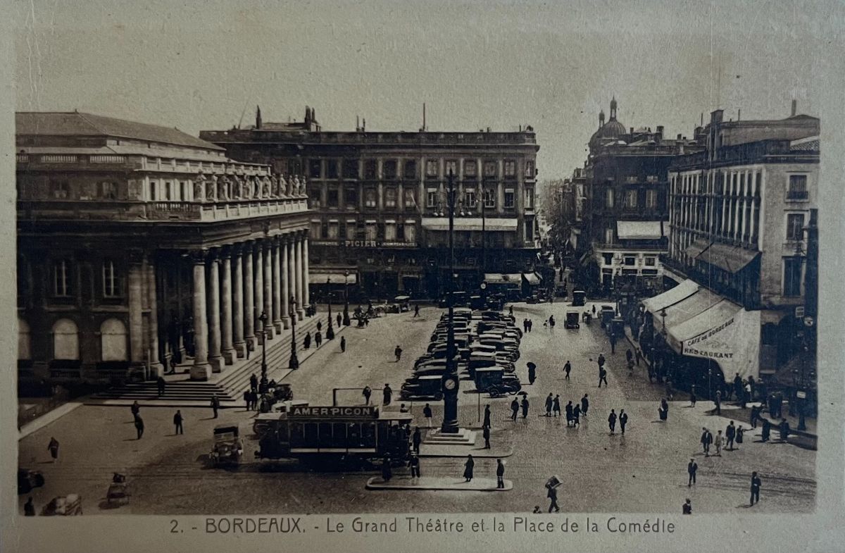 CPA FR33 Bordeaux - Le Grand Théâtre et la Place de la Comédie