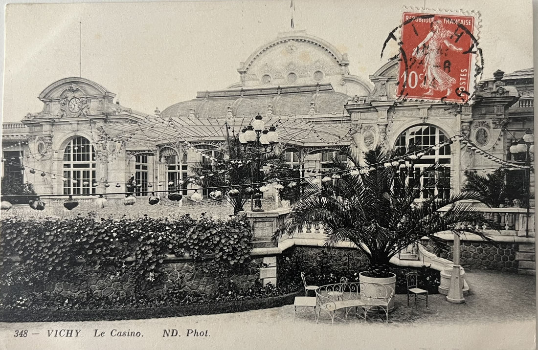Recto d'une carte postale ancienne — le Casino de Vichy