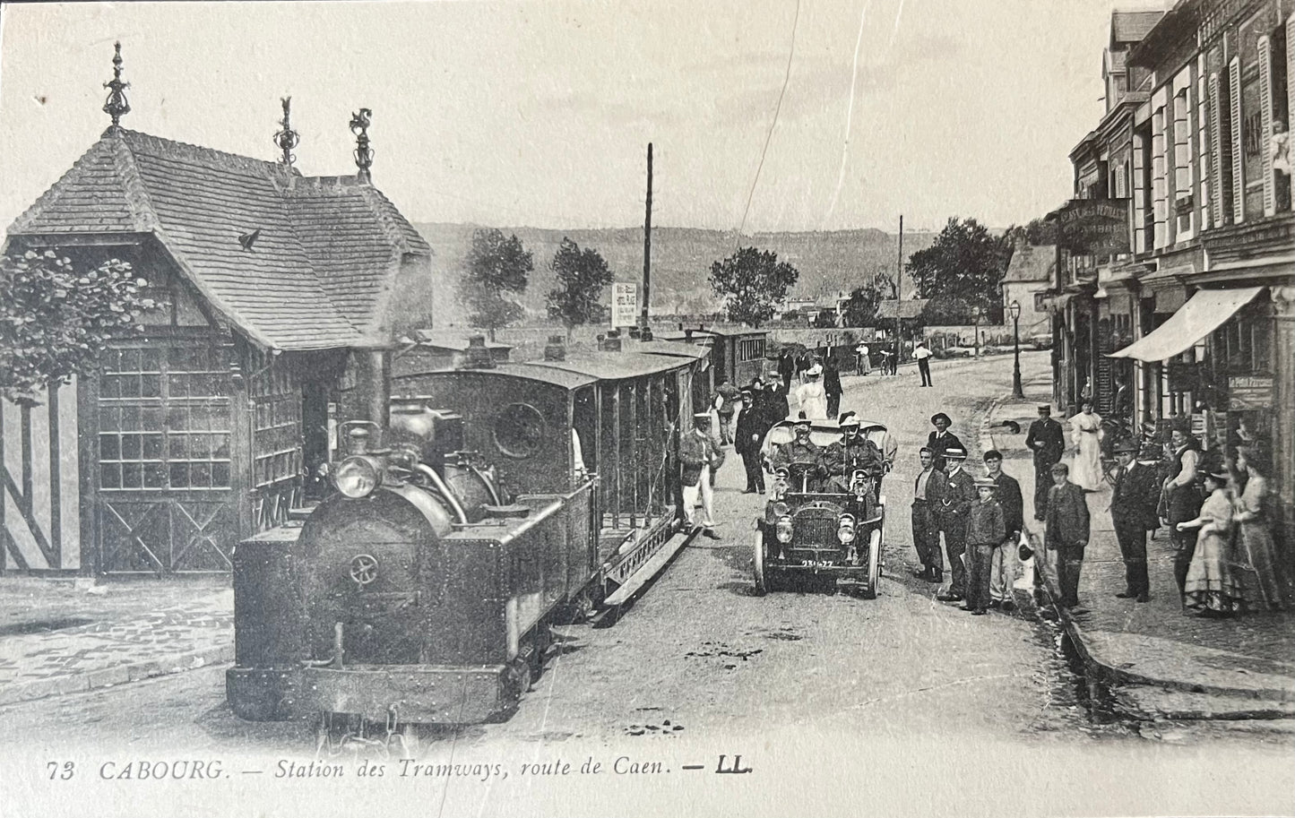 CPA FR14Cabourg - Station du Tramway, route de Caen - LL