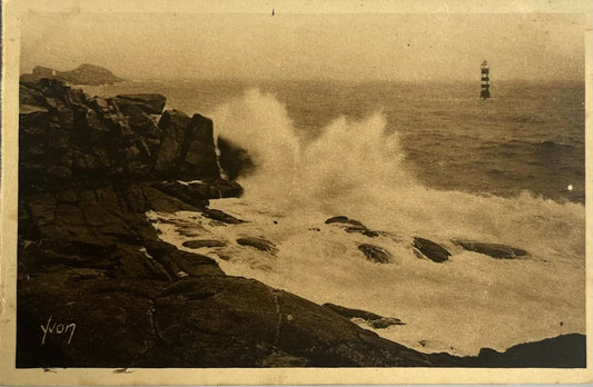 CPA FR29 Côte de Granit, Roscoff (Finistère) - La Pointe de Bloscon par grosse mer