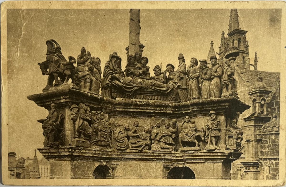 CPA FR29 Guimiliau (Finistère) - Le Valvaire (1581-1588)