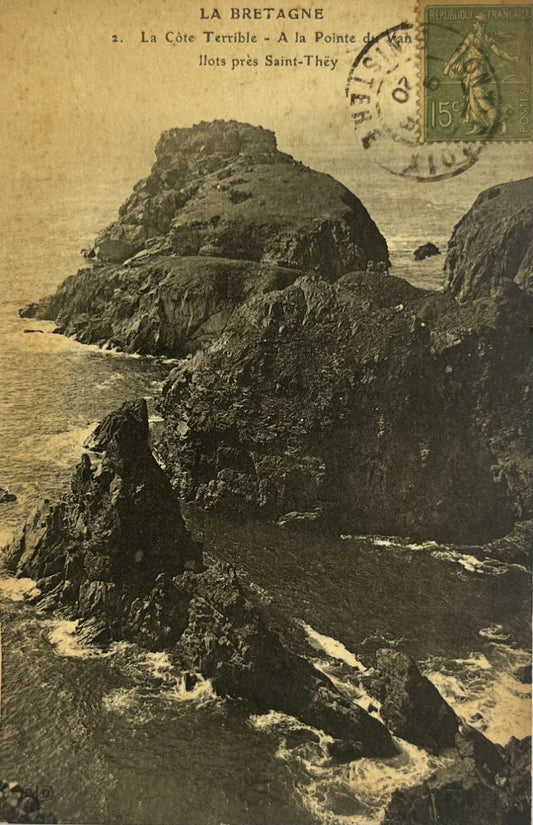 CPA FR29 La Côte Terrible - A la Pointe du Van. Ilots près de Saint-Thëy