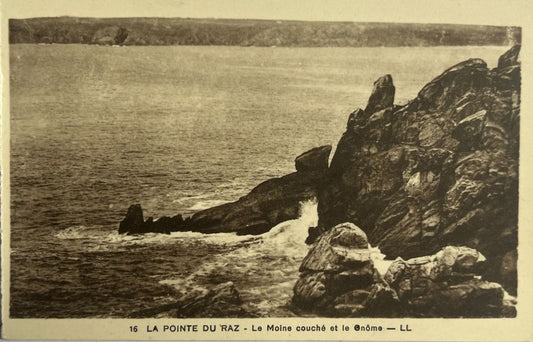 CPA FR29 La Point du Raz - Le Moine couché et le Gnôme - LL