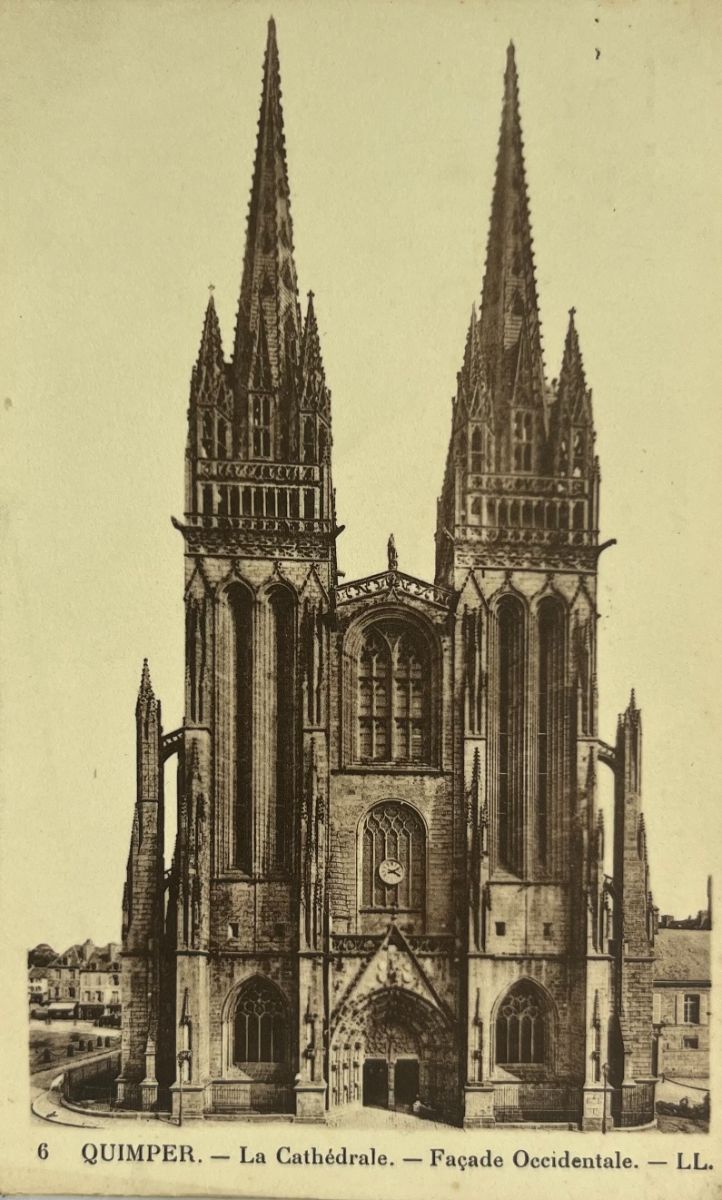 CPA FR29 Quimper - La Cathédrale - Façade Occidentale - LL