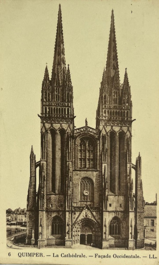 CPA FR29 Quimper - La Cathédrale - Façade Occidentale - LL