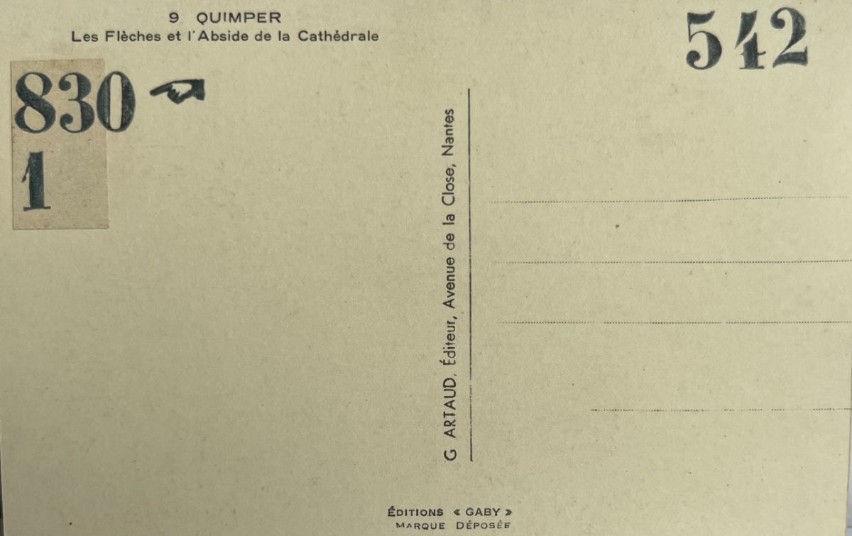 CPA FR29 Quimper - Les Flèches et l'Abside de la Cathédrale