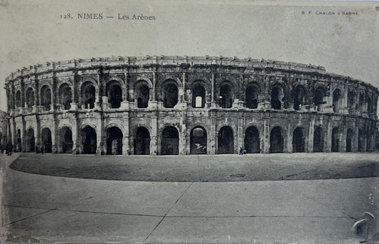 CPA FR30 Nimes - 128 - Les Arènes