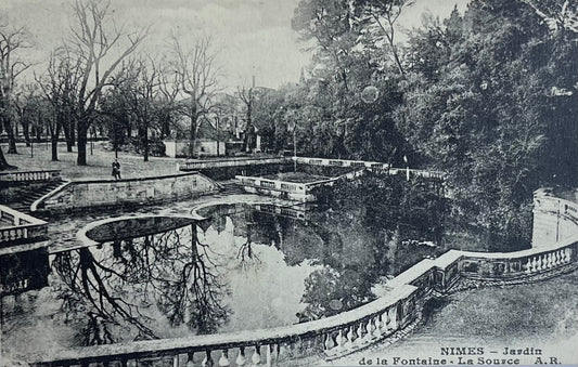 CPA FR30 Nimes - Jardin de la Fontaine - La Source AR