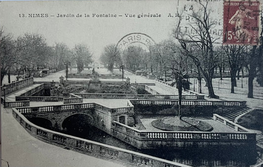 CPA FR30 Nimes - Jardin de la Fontaine - Vue générale AR