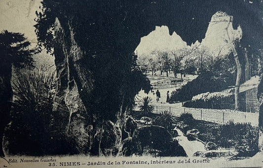CPA FR30 Nimes - Jardin de la Fontaine, intérieur de la Grotte