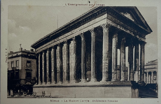 CPA FR30 Nimes - La Maison Carrée - Architecture Romaine - L'Enseignement par l'Image