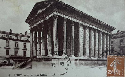 CPA FR30 Nimes - La Maison Carrée LL