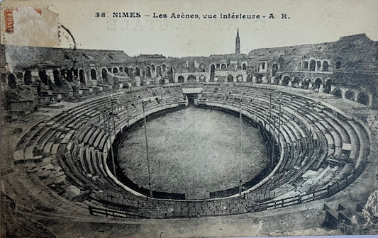 CPA FR30 Nimes - Les Arènes, vue intérieur AR