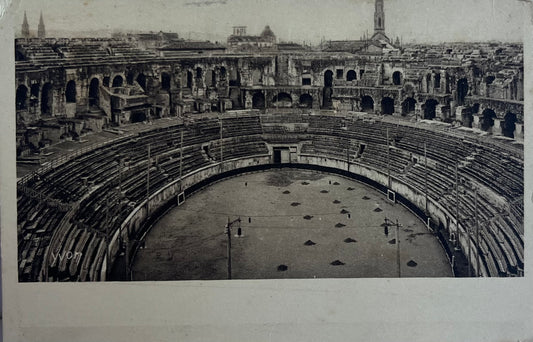 CPA FR30 Nimes (Gard) - L'Intérieur des Arènes