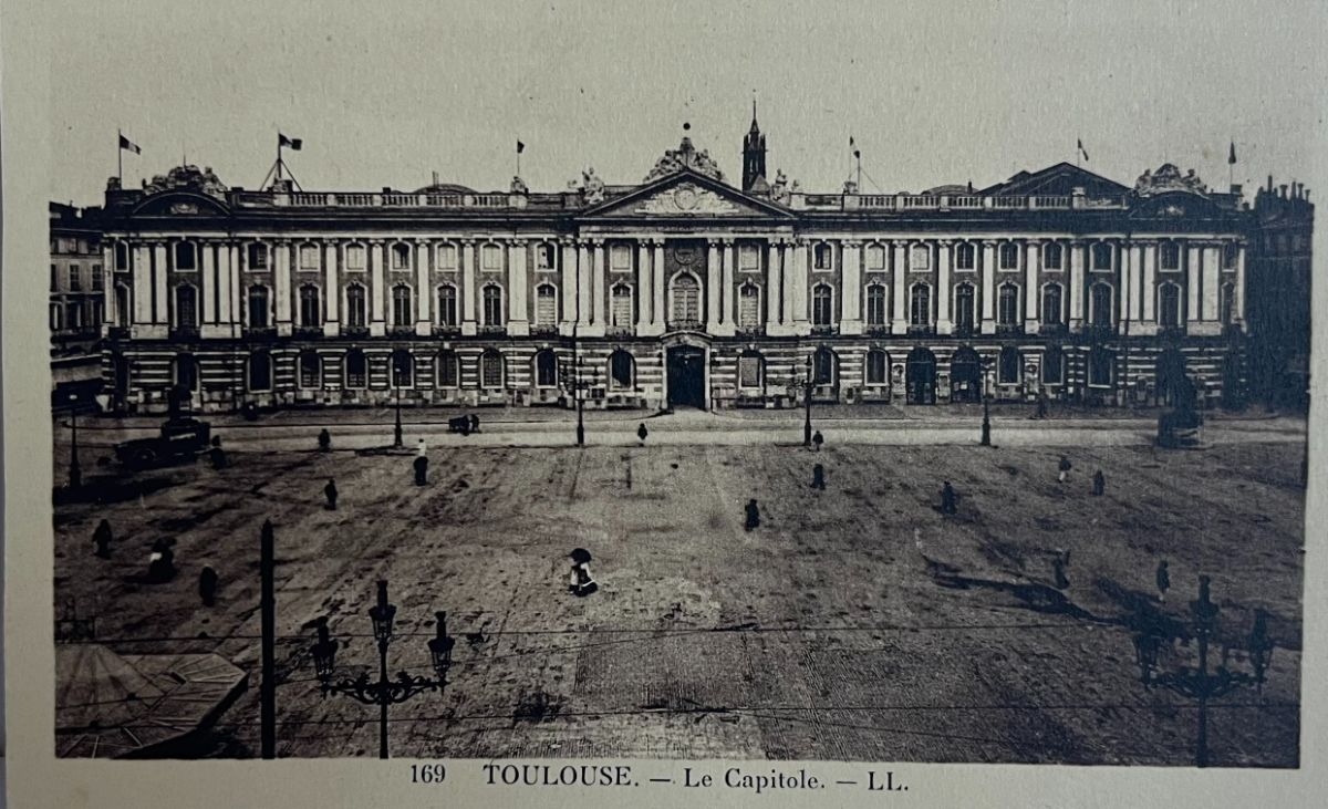 CPA FR31 Toulouse - Le Capitole LL