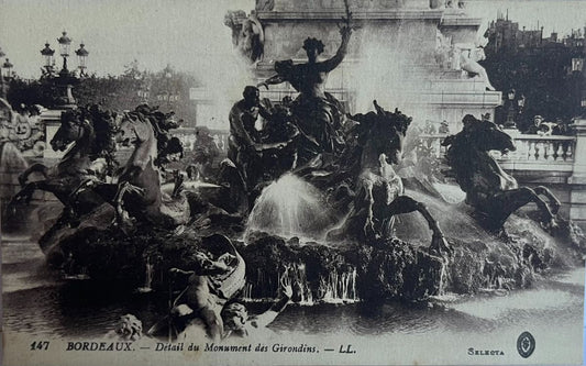CPA FR33 Bordeaux - Détail du Monument des Girondins LL
