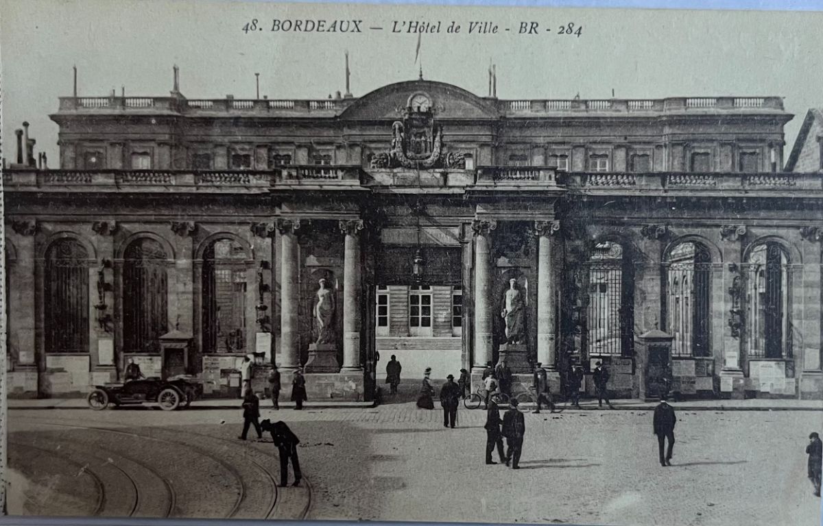 CPA FR33 Bordeaux - L'Hôtel de Ville BR
