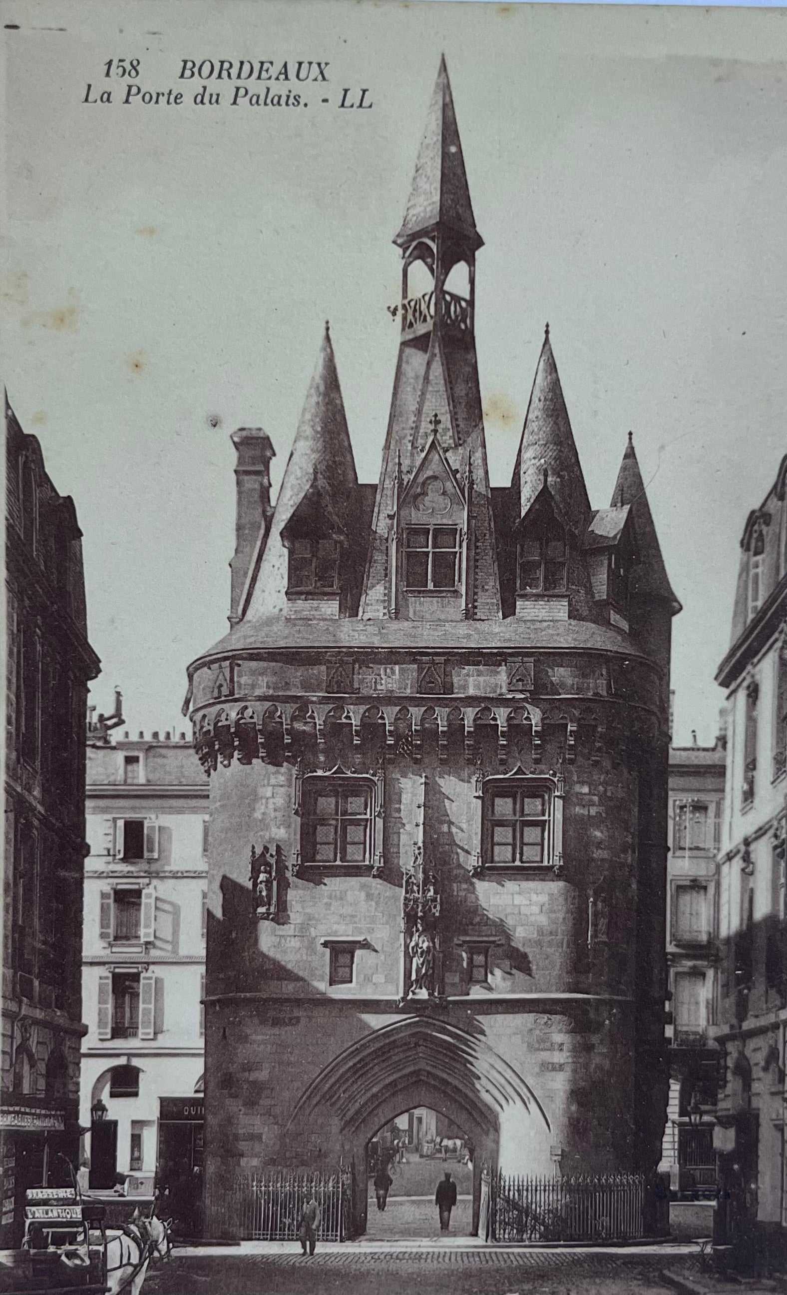 CPA FR33 Bordeaux - La Porte du Palais LL