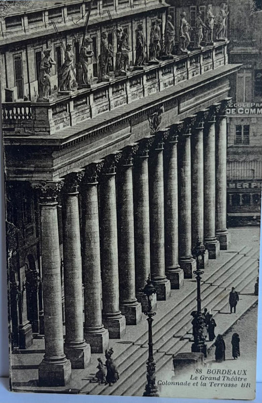 CPA FR33 Bordeaux - Le Grand Théâtre - La Colonnade et la Terrasse BR