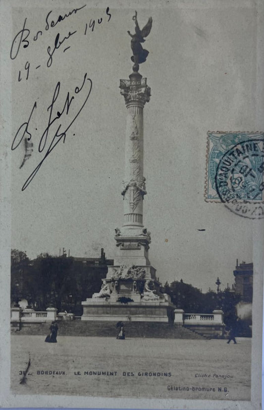 CPA FR33 Bordeaux - Le Monument des Girondins NG