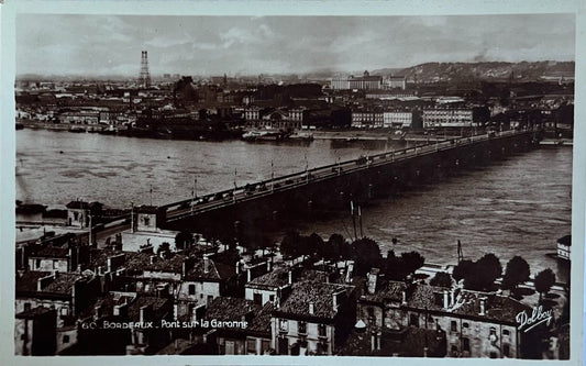 CPA FR33 Bordeaux - Pont sur la Garonne