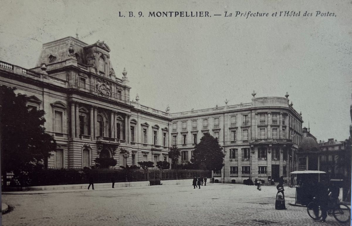 CPA FR34 Montpellier - La Préfecture et l'Hôtel des Postes LB