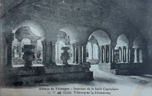 CPA FR34 Villeveyrac - Abbaye de Valmagne - Intérieur de la Salle Capitulaire