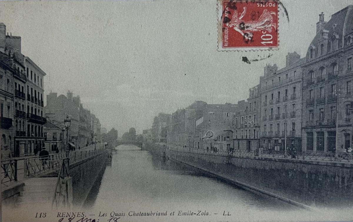 CPA FR35 Rennes - Les Quais Chateaubriand et Emile-Zola LL