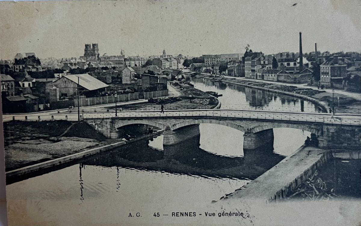 CPA FR35 Rennes - Vue générale AG
