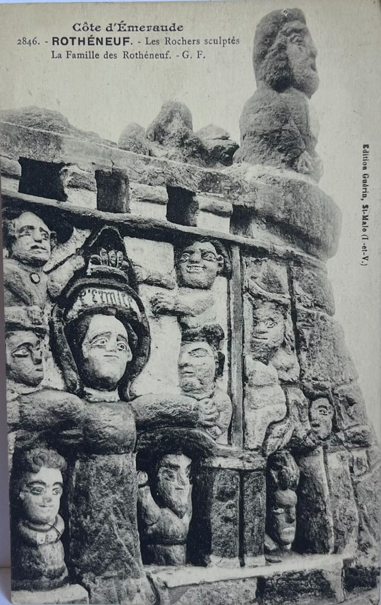 CPA FR35 Rothéneuf - Les Rochers sculptés - La Famille des Rothéneuf GF - Côte d'Emeraude