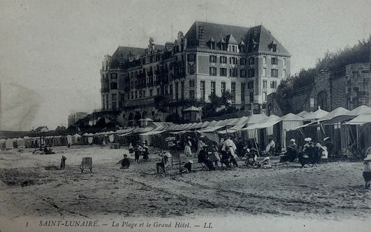 CPA FR35 Saint-Lunaire - La Plage et le Grand Hôtel LL