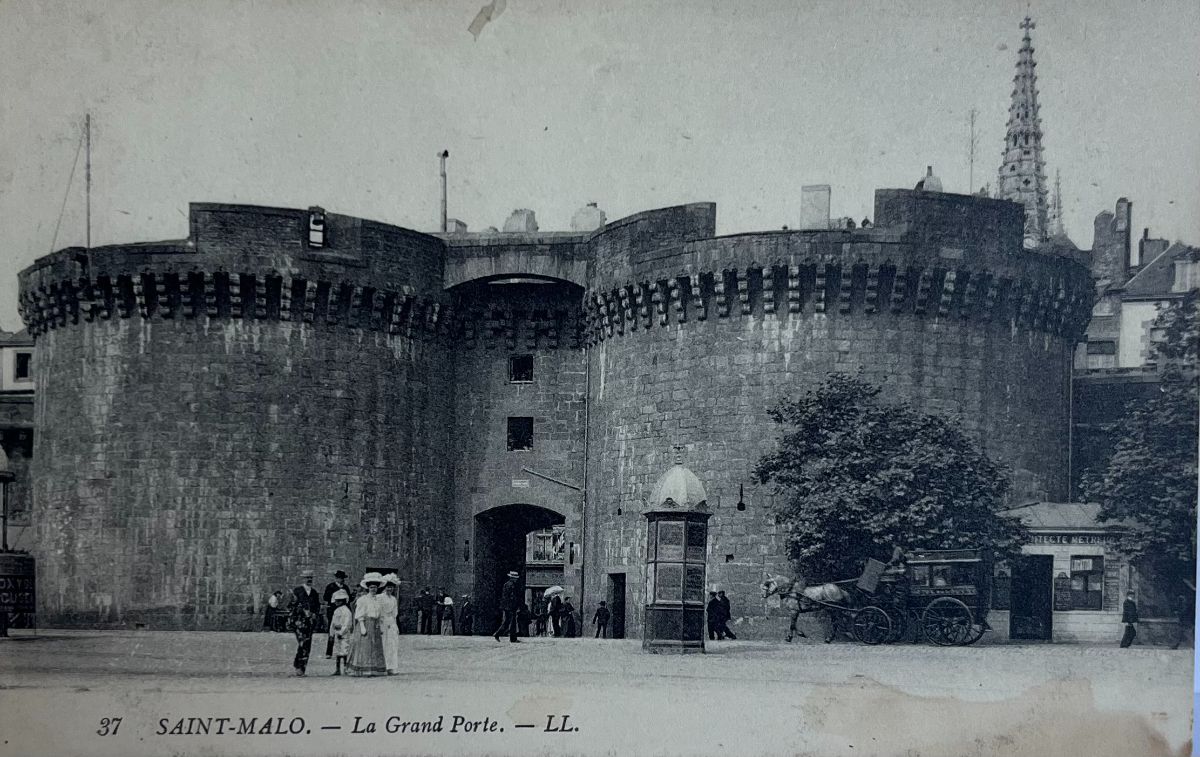 CPA FR35 Saint-Malo - La Grand Porte LL