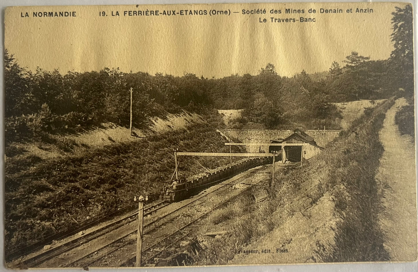 CPA FR61 La Ferrière-aux-étangs (Orne) - Société des Mines de Denain et Anzin - Le Travers-Banc recto