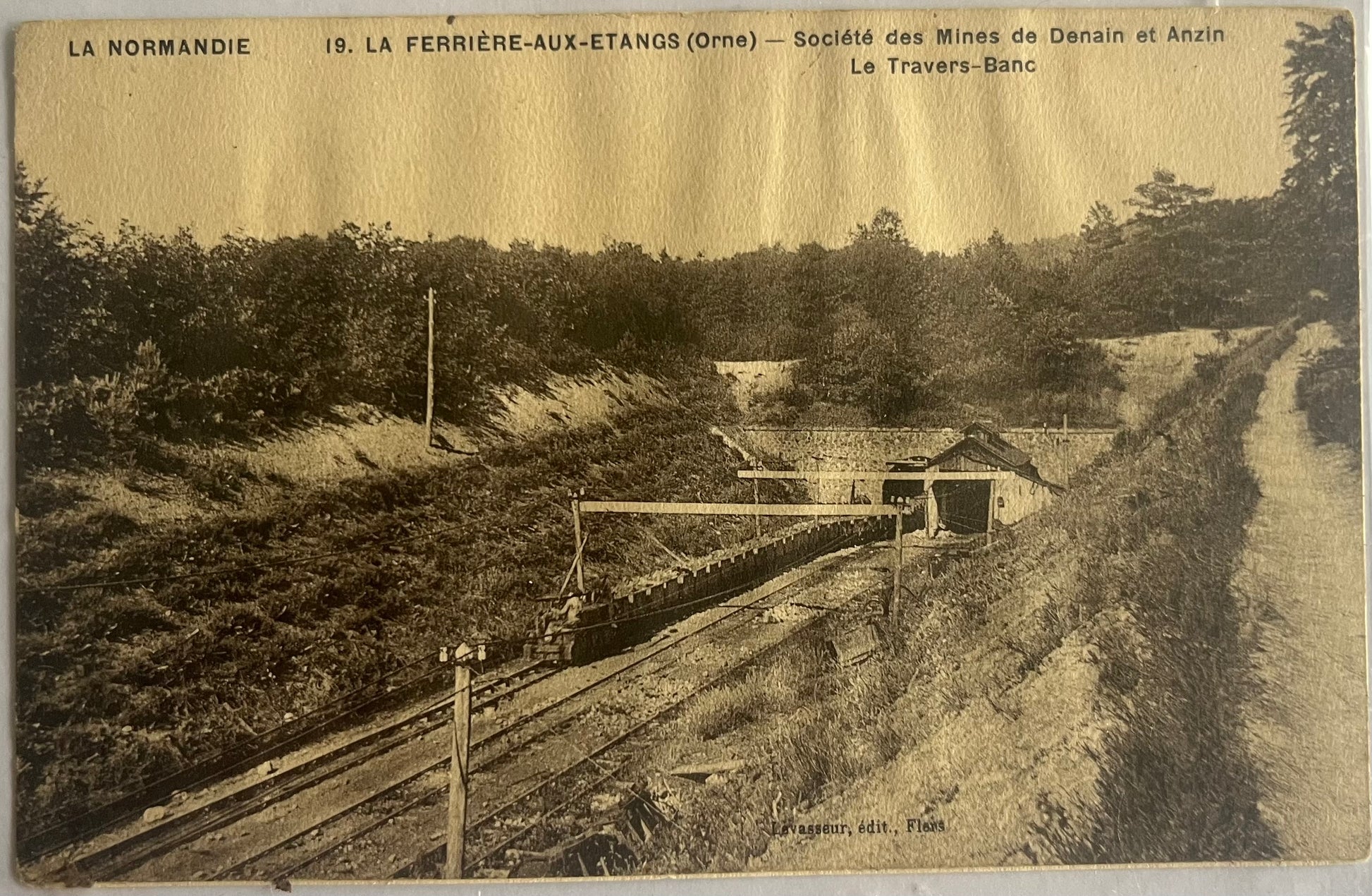 CPA FR61 La Ferrière-aux-étangs (Orne) - Société des Mines de Denain et Anzin - Le Travers-Banc recto
