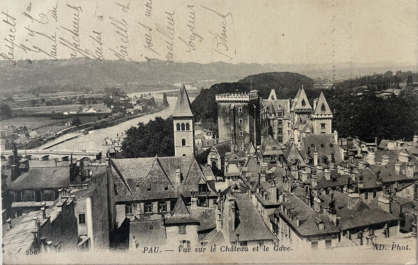 CPA FR64 Pau - Vue sur le Château et le Gave - ND Phot