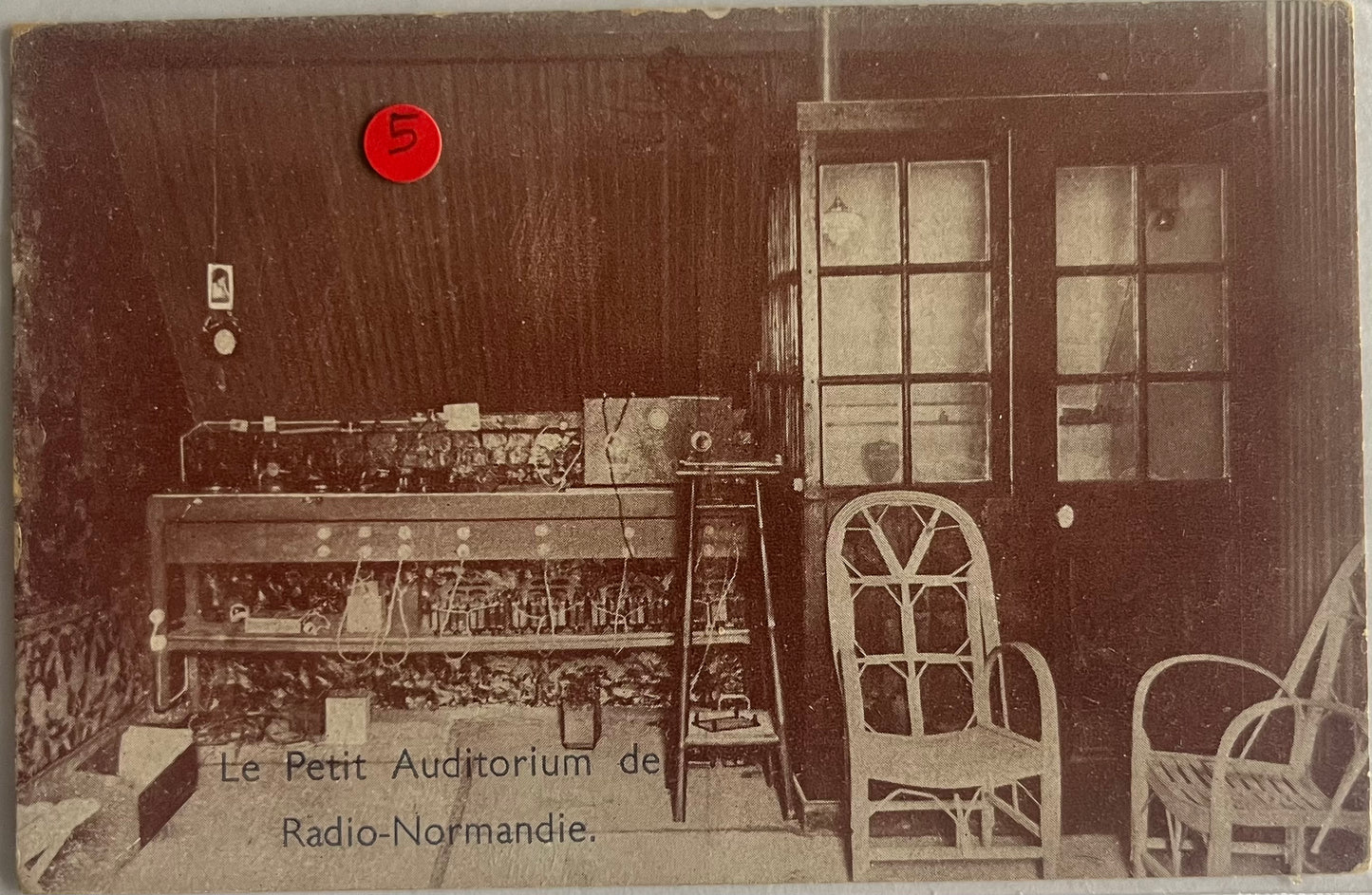 CPA FR76 Fécamp - Le Petit Auditorium de Radio-Normandie recto