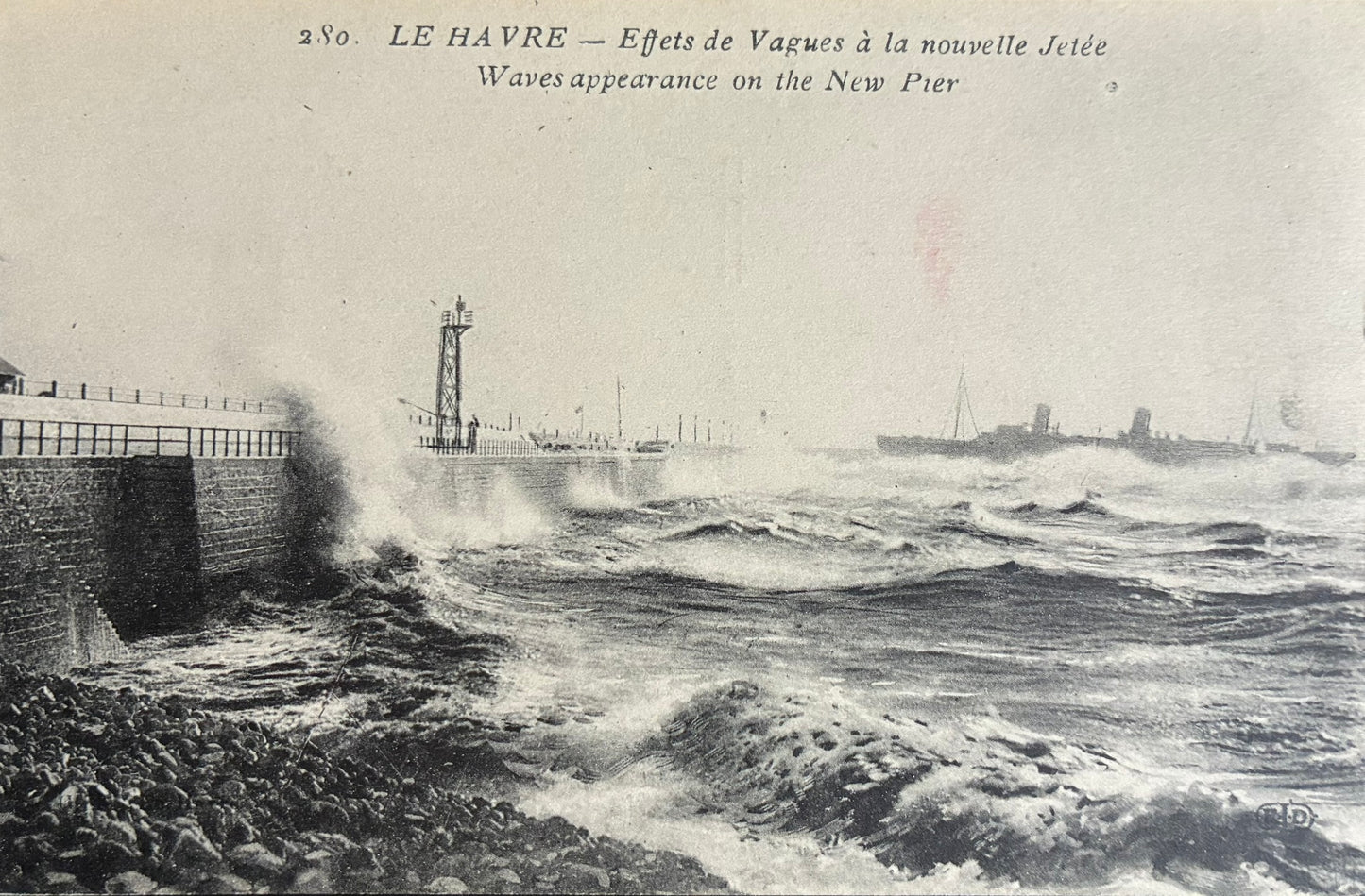 CPA FR76 Le Havre - Effets de Vagues à la nouvelle Jetée
