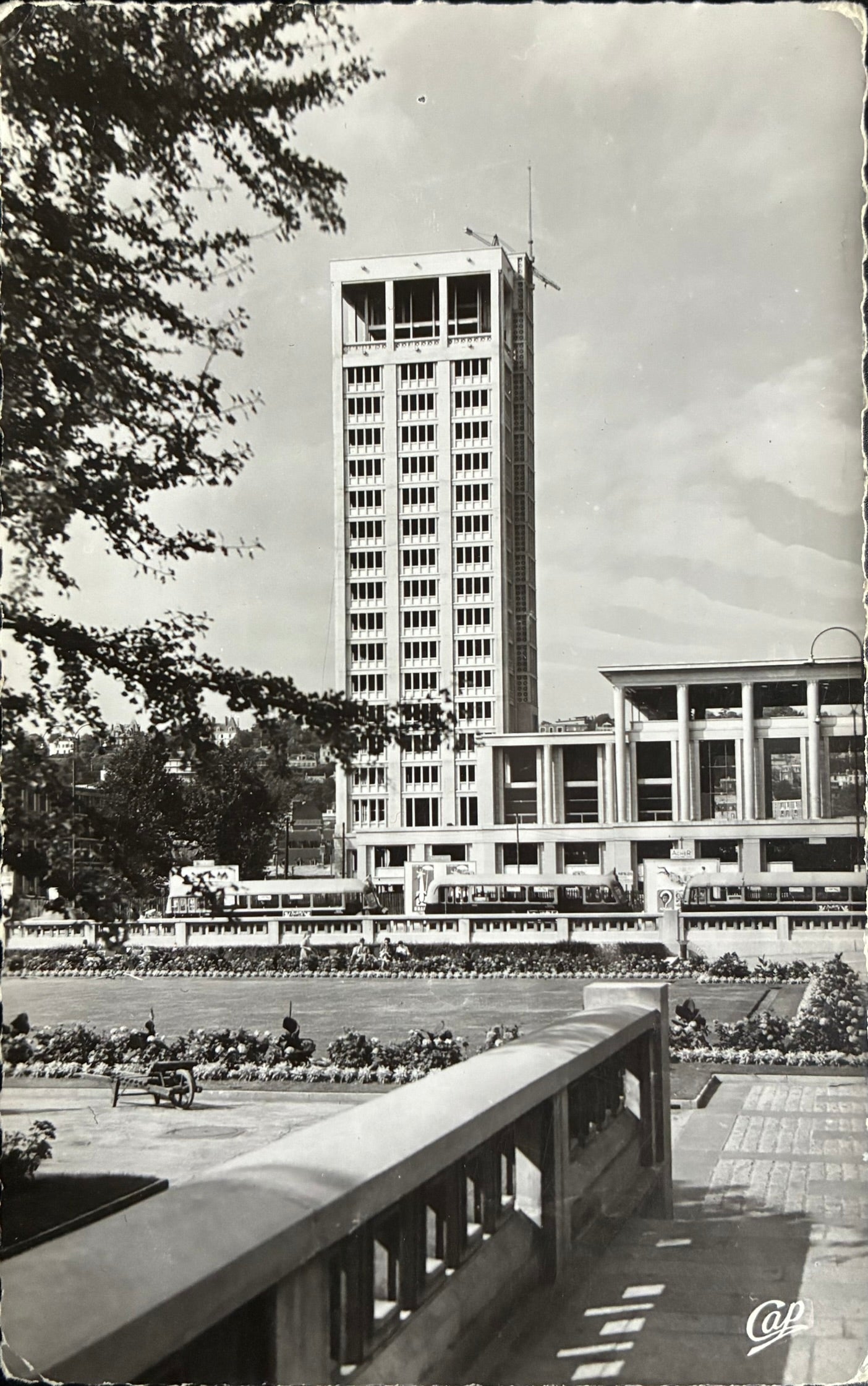 CPA FR76 Le Havre - L'Hôtel de Ville