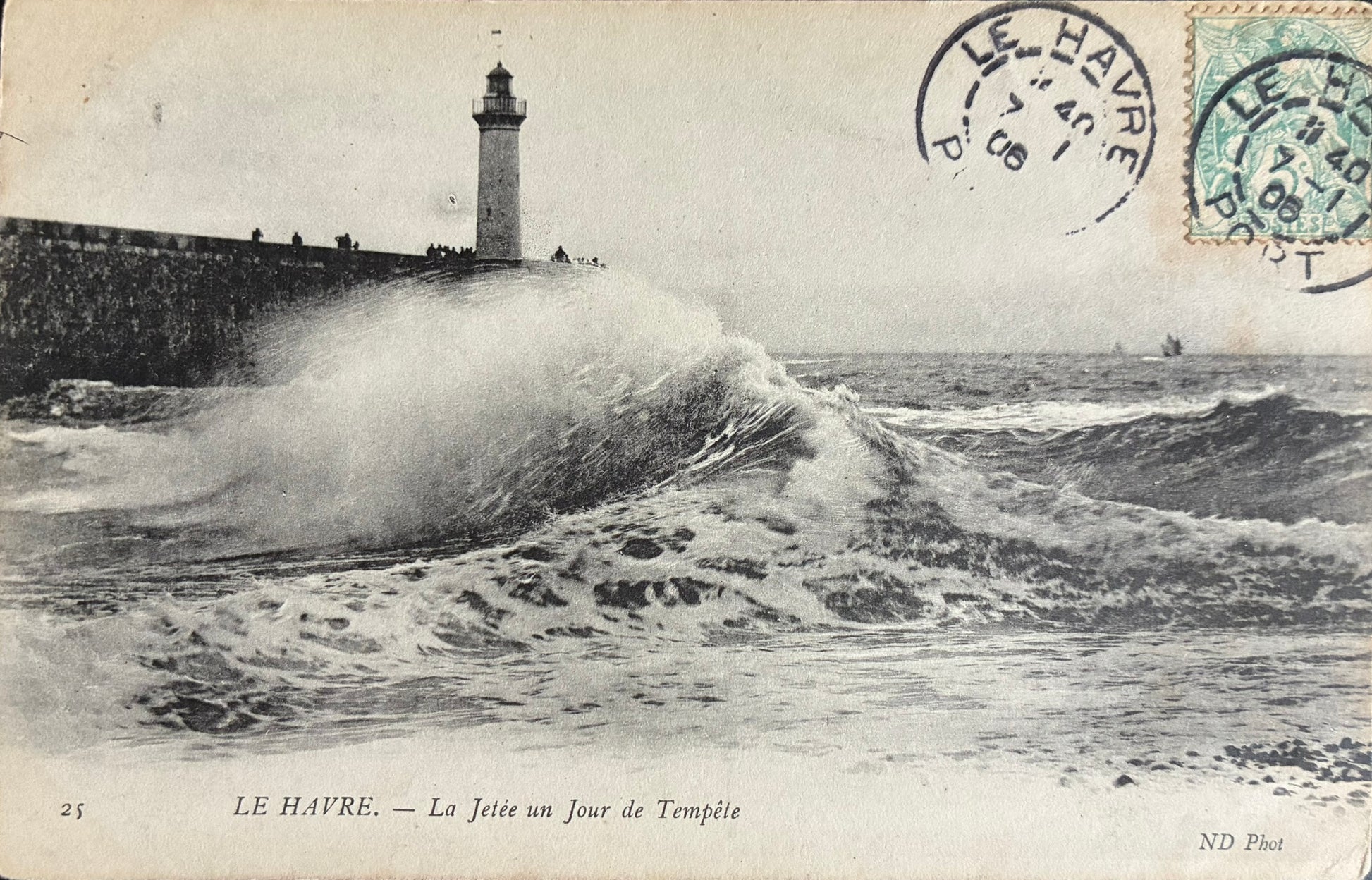 CPA FR76 Le Havre - La Jetée un jour de Tempête ND