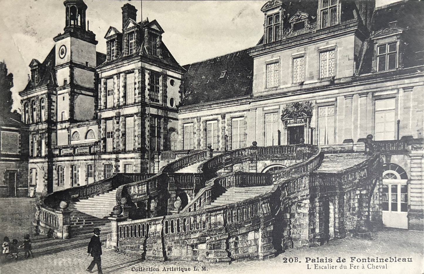 CPA FR77 Palais de Fontainebleau - L'escalier du fer à cheval