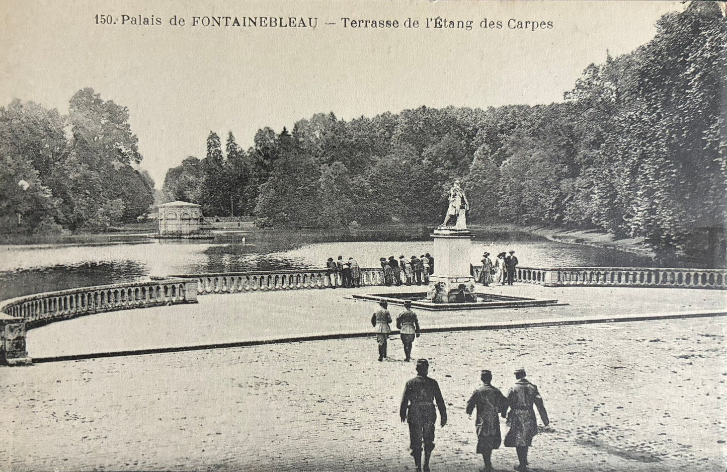 CPA FR77 Palais de Fontainebleau - Terrasse de l'étang des Carpes