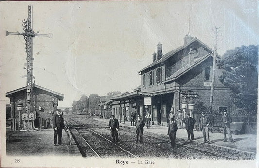 CPA FR80 Roye - La gare