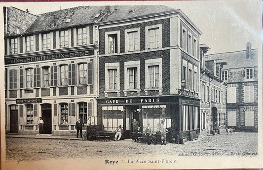 CPA FR80 Roye - La place Saint-Florent