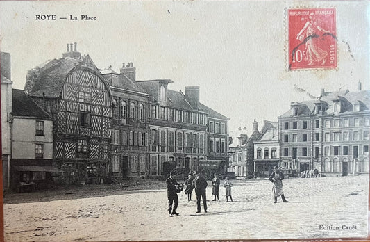 CPA FR80 Roye - La place