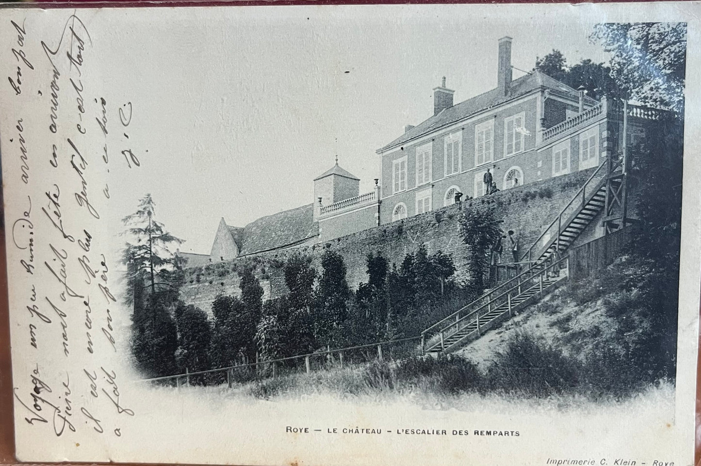 CPA FR80 Roye - Le château - L'escalier des remparts