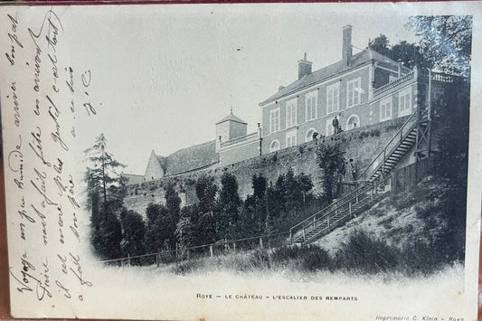CPA FR80 Roye - Le château - L'escalier des remparts