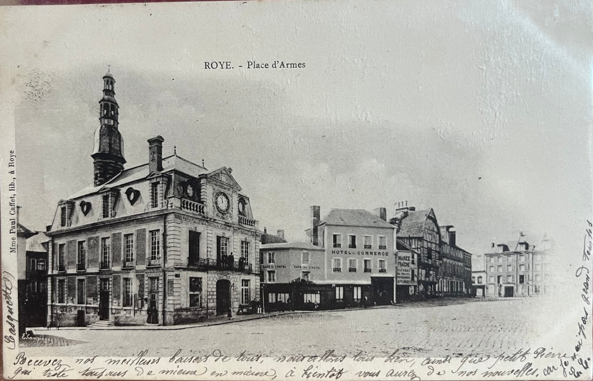 CPA FR80 Roye - Place d'armes