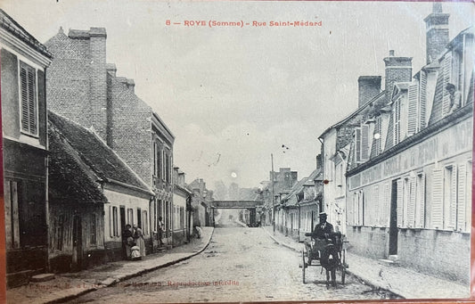 CPA FR80 Roye (Somme) - Rue Saint-Médard